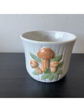 Vintage Mushroom Ceramic Planter // Merry Mushroom Style // 6.5" Diameter